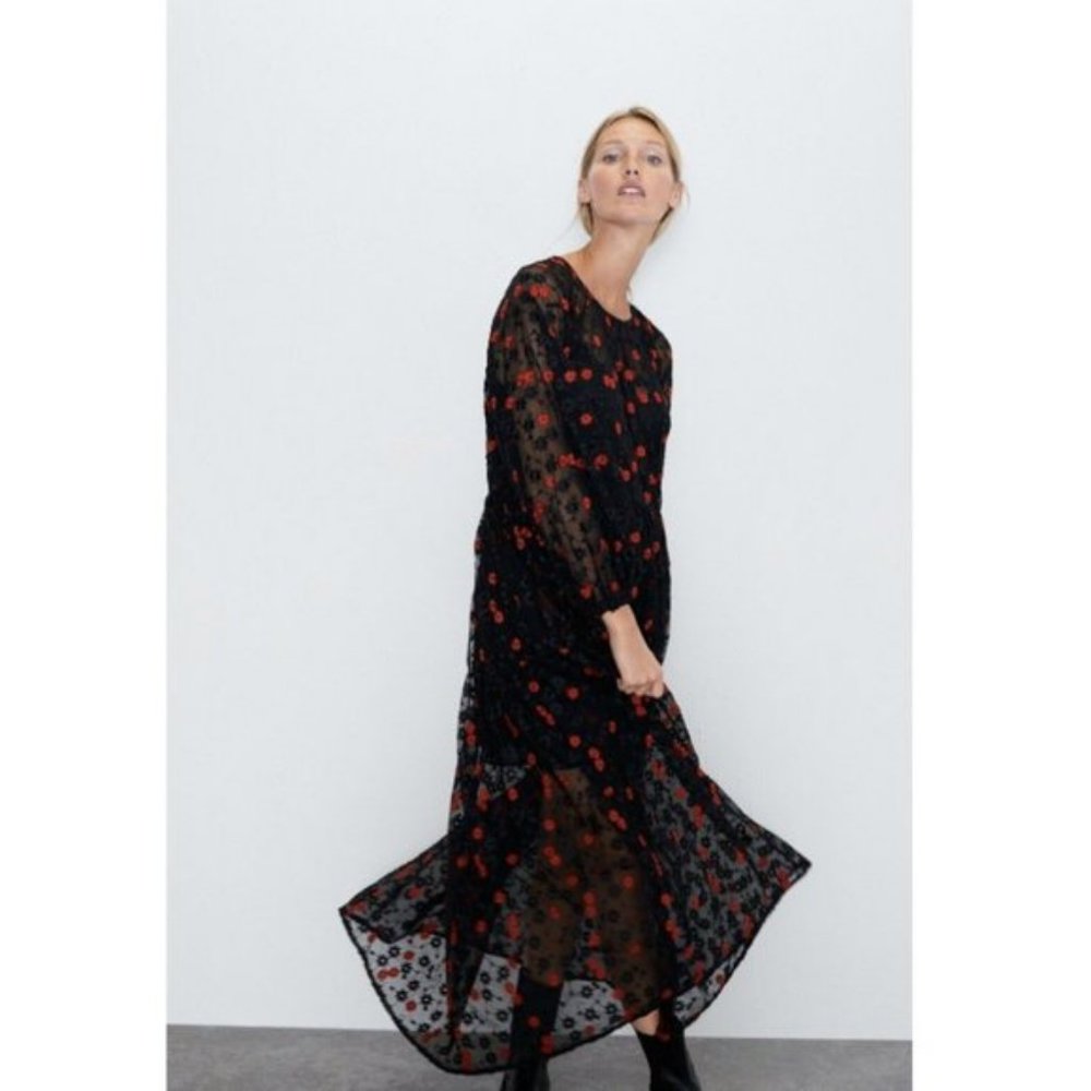 Sold ZARA OVERSIZED EMBROIDERED SHEER FLORAL DRESS - Picture 3 of 4